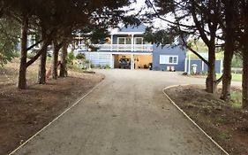 Hamptons In Rye Studio - 3 Mins From Famous Hot Springs!